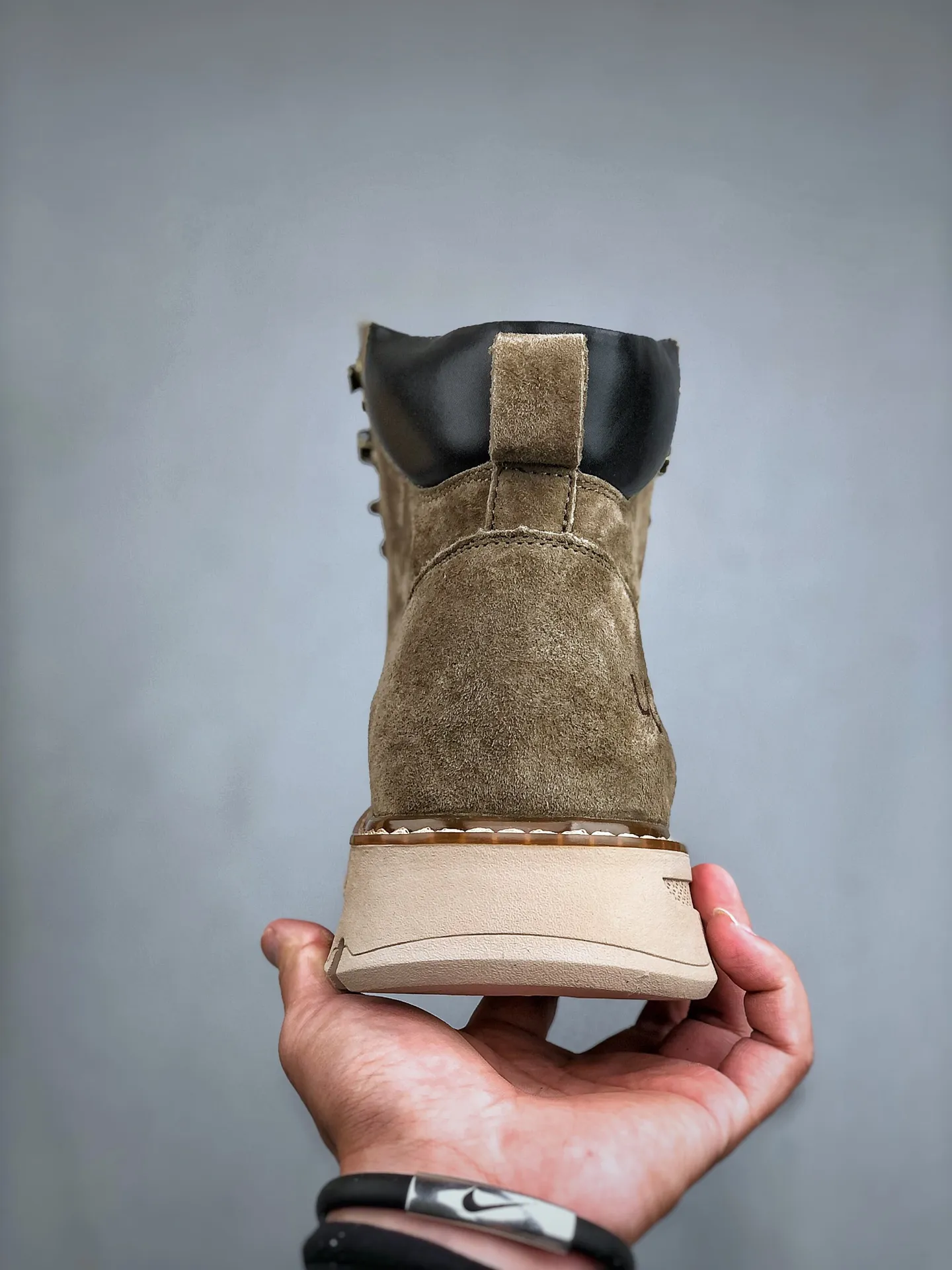 Local self-pickup💰560 supports store release New goods🚀UGG new autumn and winter men's mid-cut casual Martin boots series #Guangdong Dachang quality 25ss autumn and winter new style Fashion trend matching The fabric is imported from Italy frosted cowhide. The whole shoe is made of genuine cowhide material. The outsole and hardware are all made from OEM raw materials. Good products do not kill pigs. The quality of the first order is strictly controlled. The full set of official website unified packaging. Special products for outdoor use to prevent cold this winter. Daily casual matching A must-have for stylish men‼ American affordable luxury brand [UGG] Tasman Weather Hybrid Tasman hybrid series mid-top lightweight casual Martin boots" Size: 39-44 (one size larger than sports shoes)